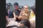 Momen-dua-debt-collector-digebuki-massa-usai-merebut-paksa-mobil-1.jpg
