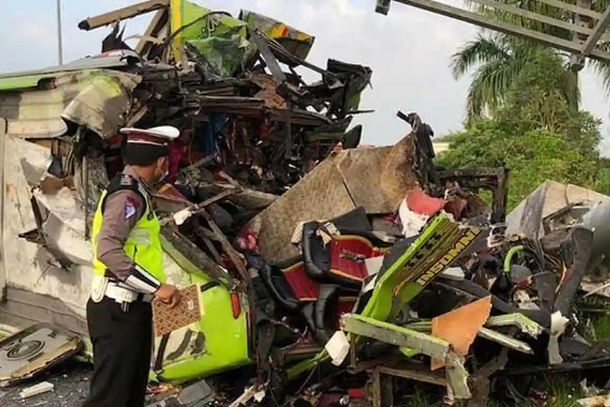 Kecelakaan Maut di Tol Mojokerto Tewaskan 14 Orang, Sopir Bus Berpotensi Jadi Tersangka