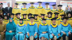 Wisuda74j.jpg