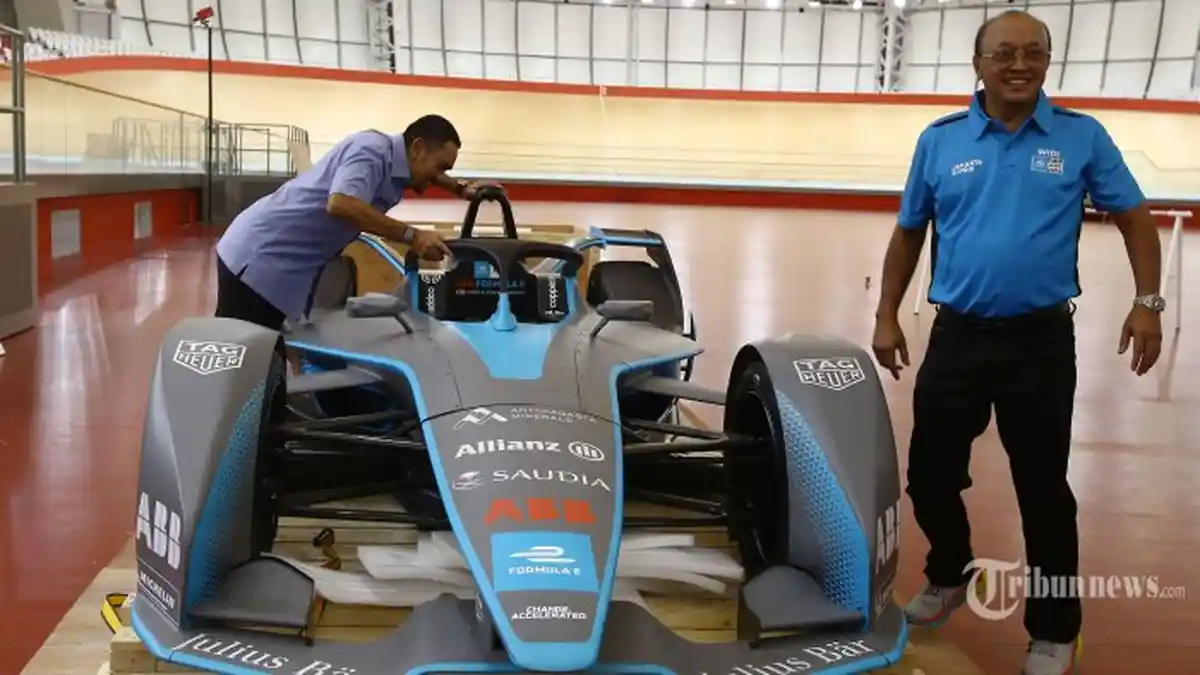 Ahmad Sahroni Heran BUMN Tak Mau Sponsori Formula E, 'Bukan Masalah Duit Tapi Pride'