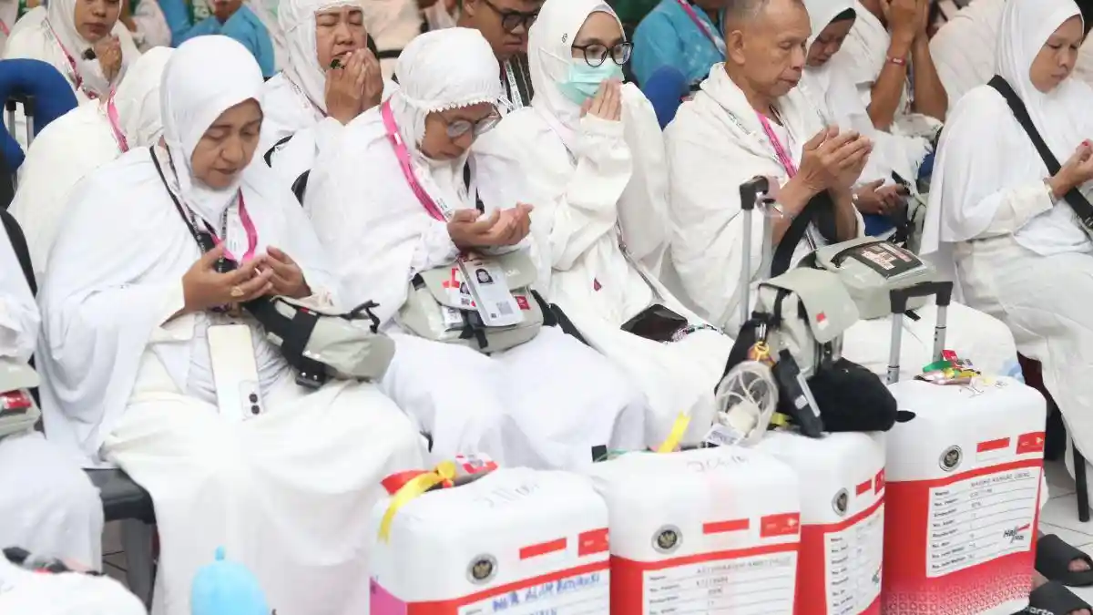 Harus Pakai Ihram Dini Hari, Jemaah Haji Kloter BPN-17 Diberangkatkan Lebih Cepat dari Jadwal