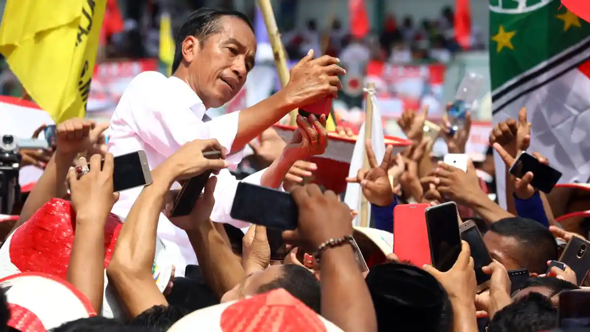DAFTAR Relawan Jokowi yang Diangkat jadi Komisaris BUMN: Fadjroel Rachman, Ulin Yusron, Abdee Slank