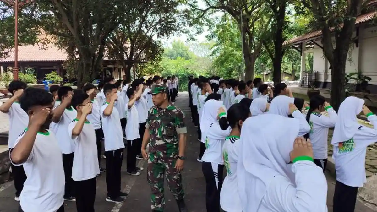 Penguatan Pendidikan Karakter, SMA Negeri 7 Surakarta Gelar Latihan Dasar Kedisiplinan