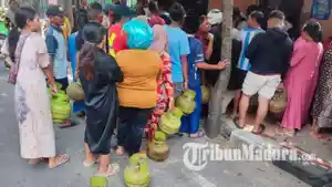ilustrasi-lpg-3-kilogram-ilustrasi-elpiji-3-kilogram-Warga-antre-LPG-3-kilogram-di-pangkalan-tuban.jpg