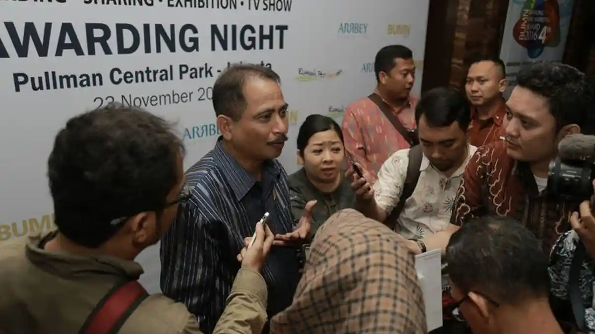 Manakah yang Harus Mengendors National Brand Indonesia?