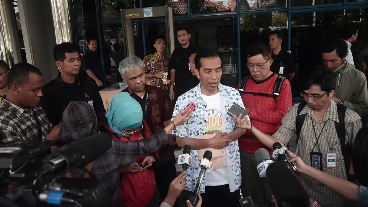 Jokowi-Risma-Ahok Berpeluang Besar Dipilih Anak Muda Jika Jadi Capres
