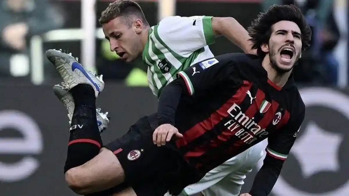 AC Milan Dibantai Sassuolo 2-5 di San Siro, Tatarusanu Diminta Pergi, Kebobolan 2 Gol dalam 2 Menit