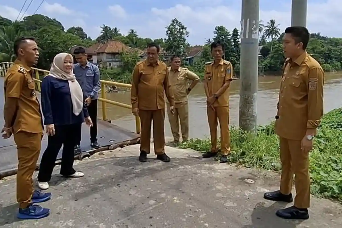 Warga Resah, Jembatan Penghubung di Kandis Ogan Ilir Terancam Ambruk, Pemkab Janji Segera Diperbaiki