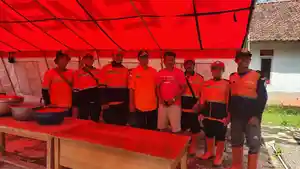 Dapur-Umum-Banjir-Pamarican.jpg