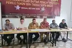 Komisioner-KPU-Binjai-menggelar-rapat-pleno-terbuka-rekapitulasi-dan-penetapan-DPT.jpg