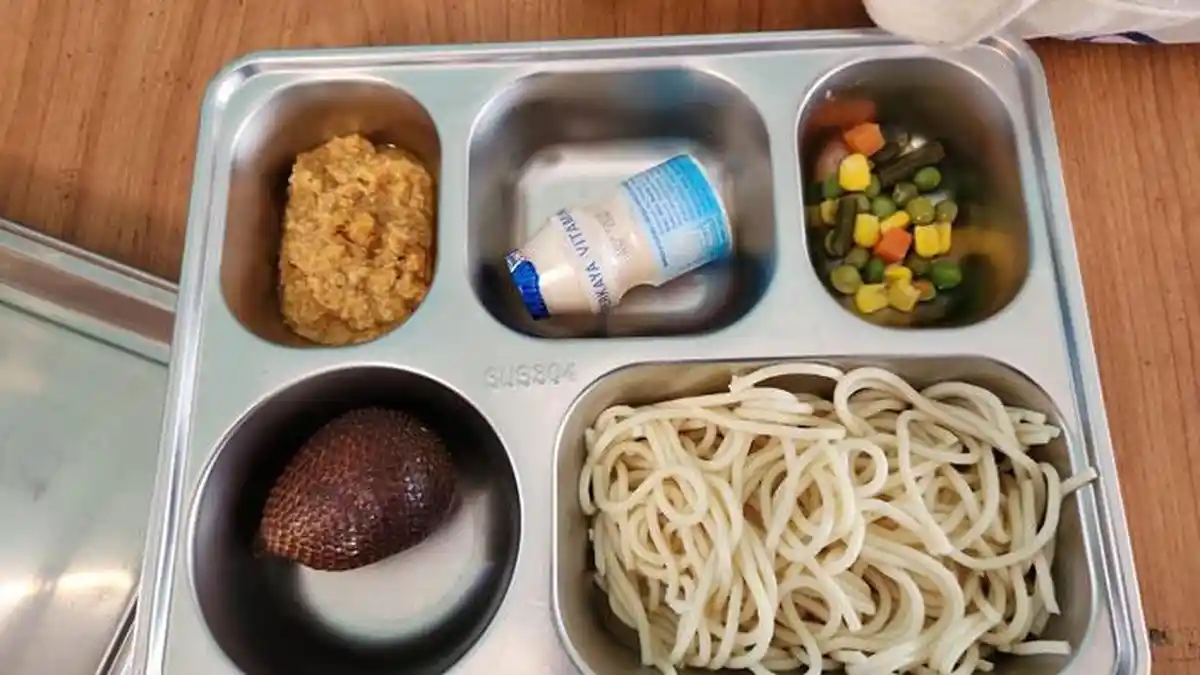 Daftar 7 Berita Populer Hari Ini, Belasan Siswa SD di Sagulung Batam Mual Usai Santap MBG Spaghetti