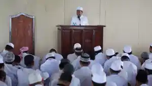 safaruddin-ceramah-di-ponpes-hidayatullah_20180312_202628.jpg