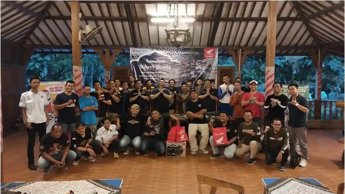 Komunitas Honda Tebar Semangat Berbagi saat Ramadan di Magelang