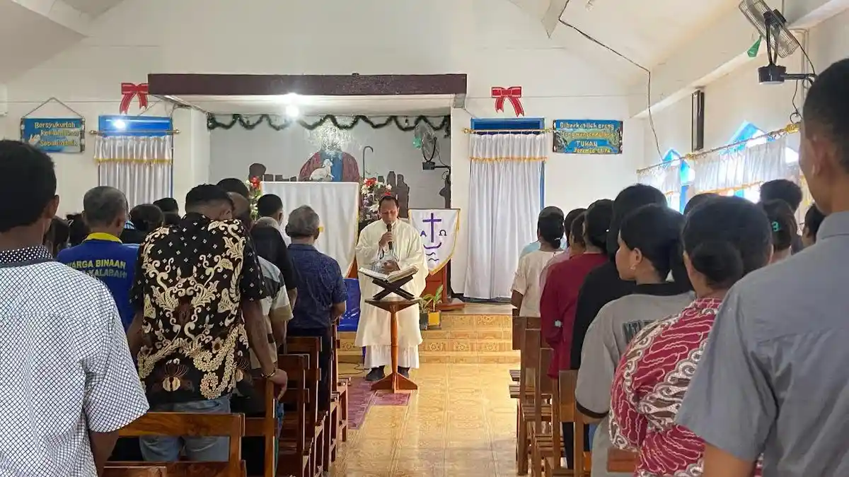 Warga Binaan Katolik Lapas Kalabahi Alor Ikuti Misa Penerimaan Sakramen Baptis dan Komuni Pertama 