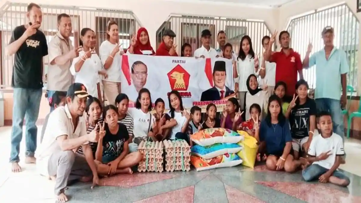 Rayakan HUT ke-15, Partai Gerindra Kabupaten Sikka Bakti Sosial di Panti Asuhan