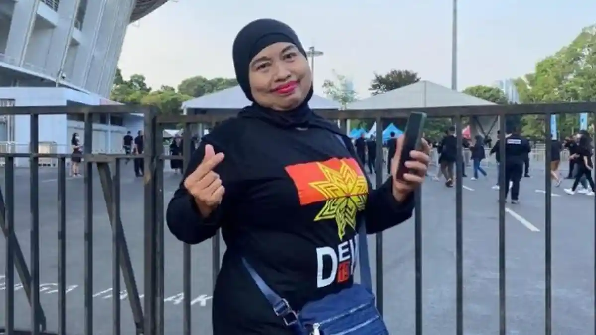Demi Nonton Konser Dewa 19 di GBK, Emak-emak Baladewi Rela Berdesak-desakan