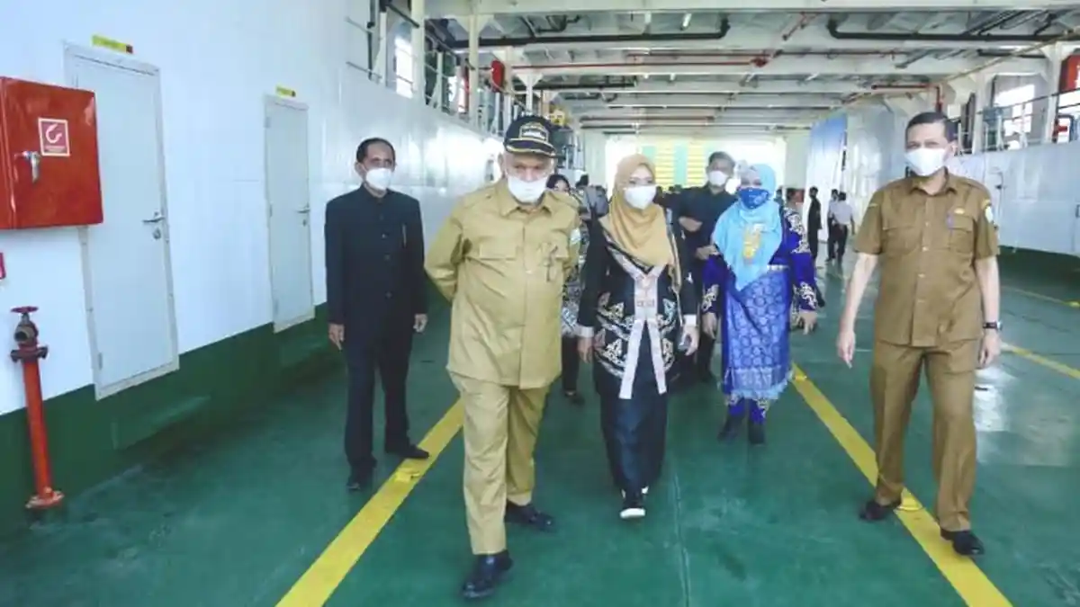 Peringati HPN di Atas KMP Aceh Hebat 2