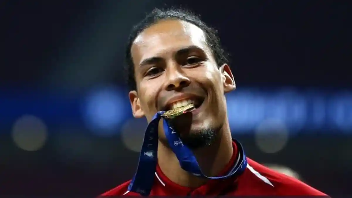 Diunggulkan Raih Gelar Ballon d'Or, Virgil Van Dijk Justru Jagokan Lionel Messi