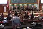 Jadi_Sorotan_Wagub_SF_Hariyanto_Hadiri_Paripurna_di_DPRD_Riau.jpg