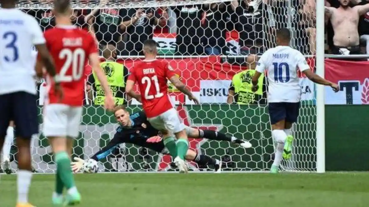 Hungaria vs Perancis: Attila Fiola Antar Hungaria Unggul 1-0 Atas Prancis di Babak Pertama