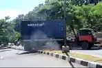 Tolong Tertibkan Truk Trailer Parkir di Bawah Jembatan Layang Pelabuhan Semarang