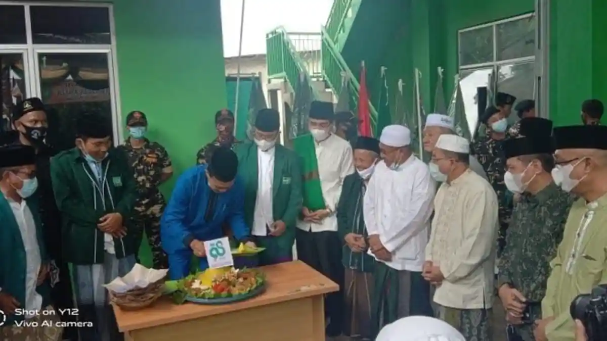 Peringati Harlah ke-98, PCNU Lampung Utara Gelar Sunatan Massal dan Donor Darah