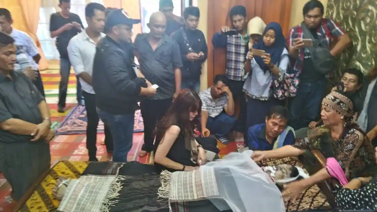 Saat Momo Geisha Lihat Wajah Ayah, Ibunda : 