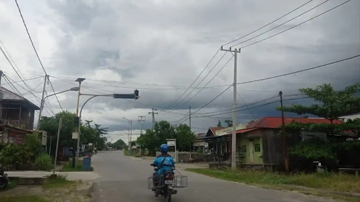 Prakiraan Cuaca Kaltara Selasa 29 Juni 2021, Waspada Hujan Petir Sore dan Malam Hari di Malinau
