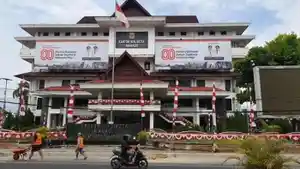 Pemkot-Manado-menerapkan-sistem-reward-and-punishment-dalam-kepegawaian.jpg