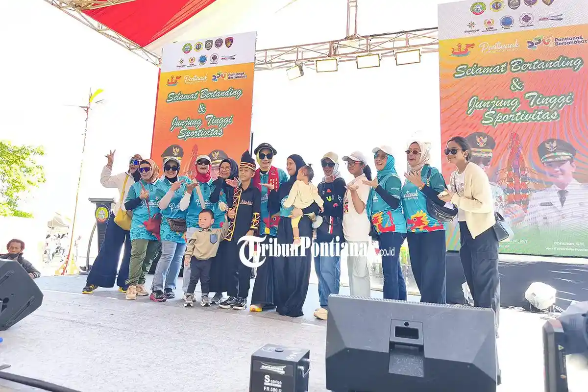 Kehadiran Rayyan Dhika Pacu Jalur di Dragon Boat Race Pontianak Curi Perhatian