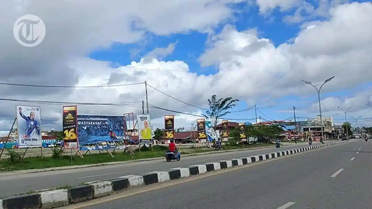 Belum Kampanye, Banyak Baliho Bakal Calon Kepala Daerah Dipasang di Timika: Bawaslu Bilang Begini