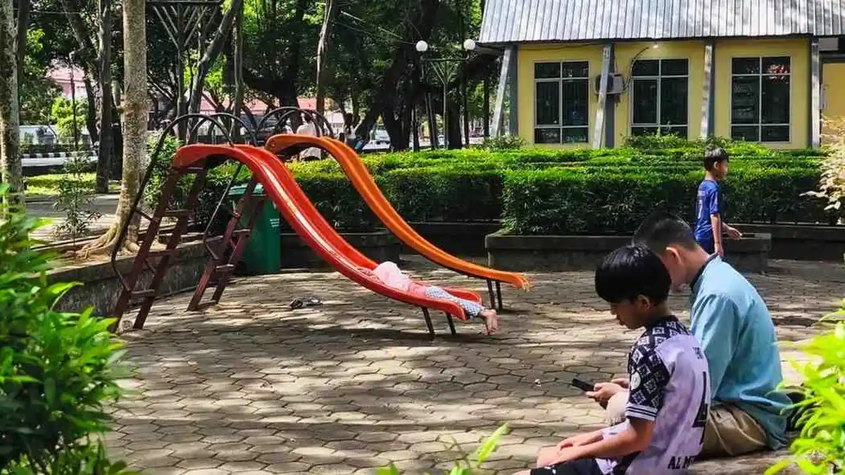 Pengunjung Ingin Taman Akcaya Lebih Ramah Anak, Usulkan Pagar Pengaman dan Wahana Baru