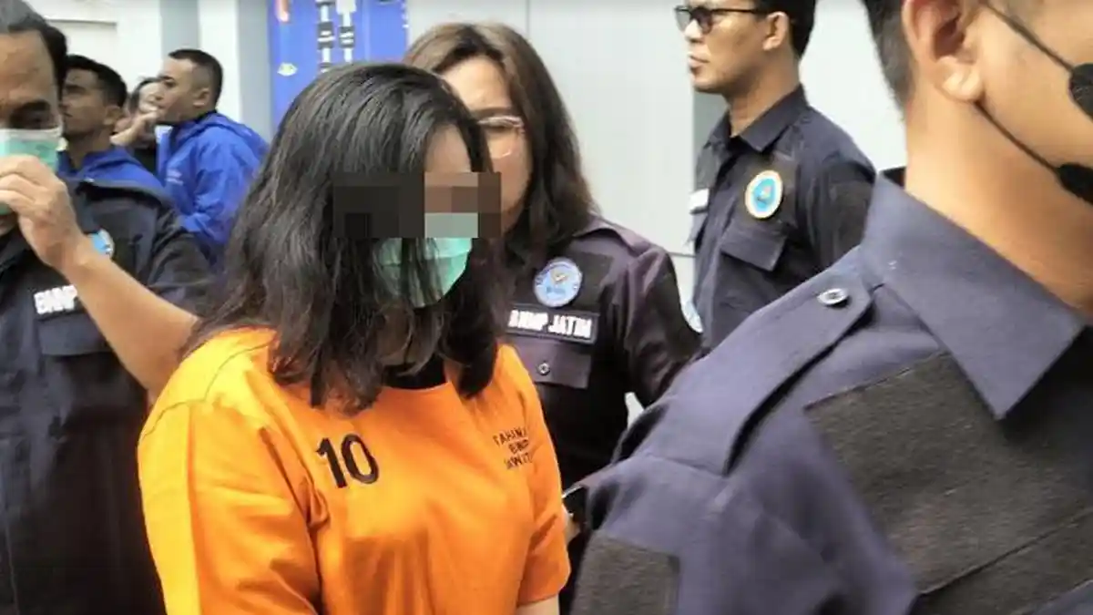 Gegara Terima Paket Milik Kekasih, Mahasiswi Malang Ini Diciduk BNNP Jatim, Ditinggal Pacarnya Kabur