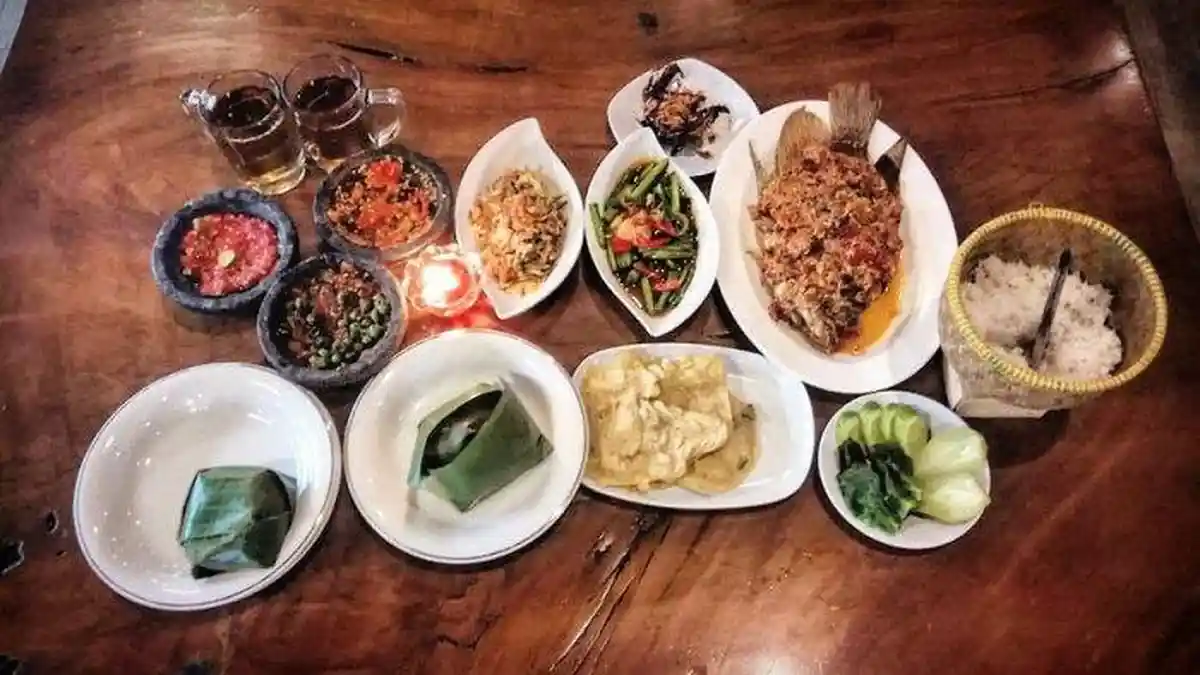 6 Rumah Makan Khas Sunda di Serang, Hidangan dengan Sambal Pedas hingga Berkonsep Pedesaan