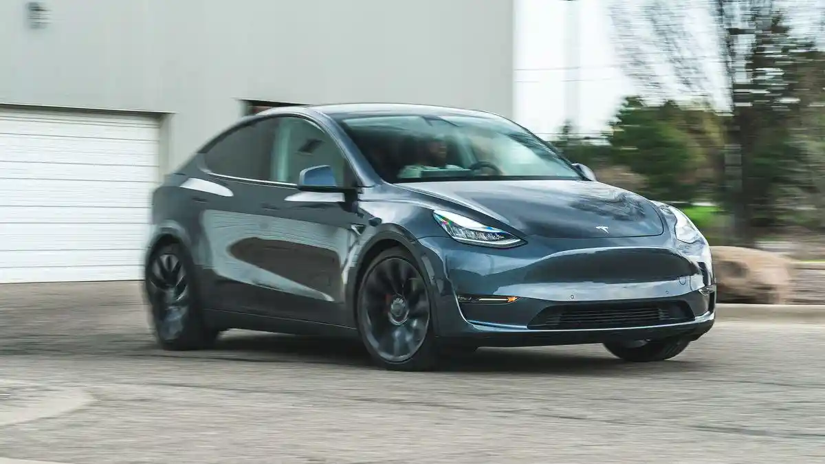 Gegara Baut Kendur, 3.470 Kendaraan Tesla Model Y Ditarik Dari Pasar AS