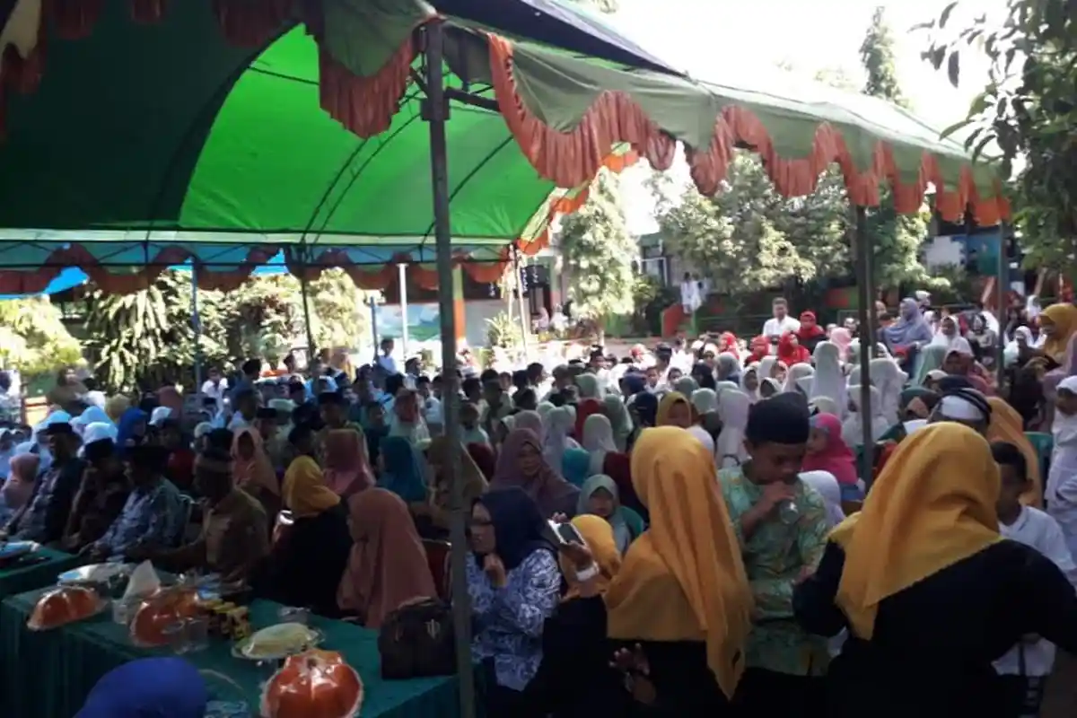 Murid SD Inpres Laikang Peringati Maulid Nabi Muhammad