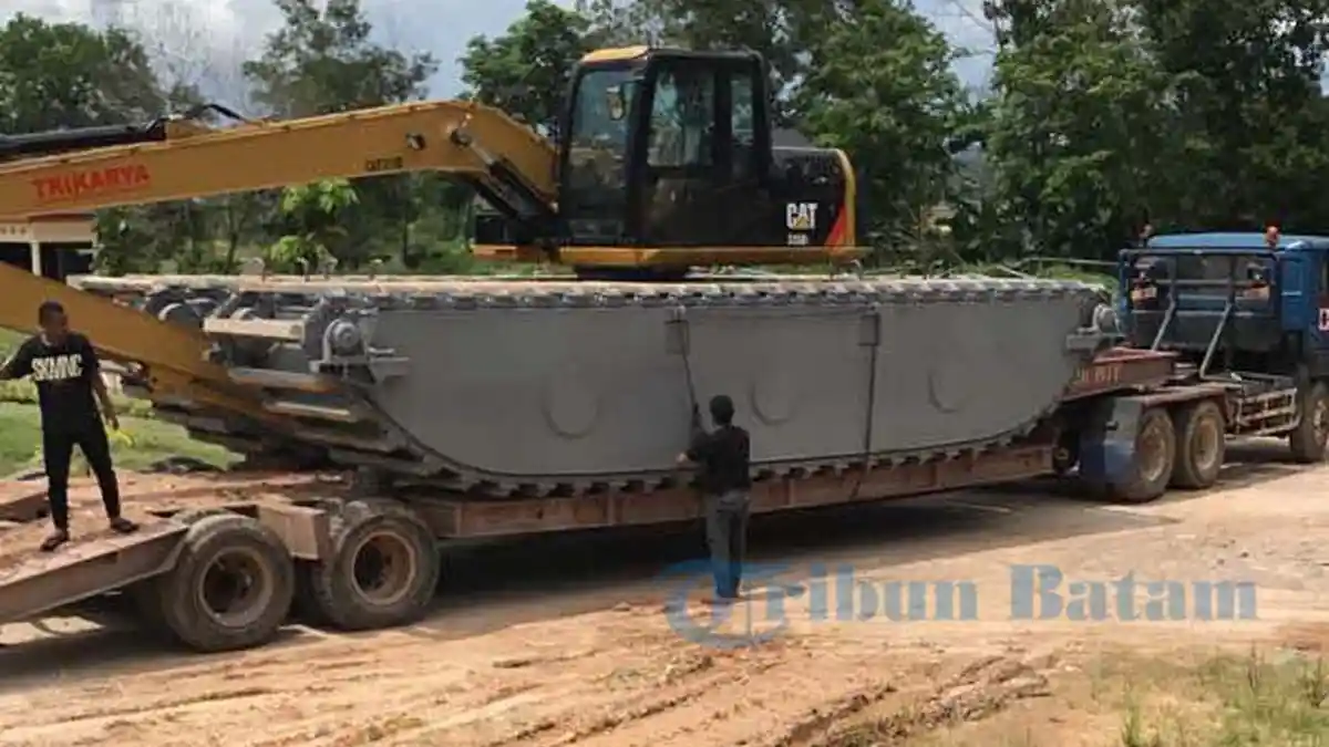 Pemko Batam Siap Perang Lawan Banjir. Sudah Beli 6 Alat Berat, Termasuk Beko Aneh Ini