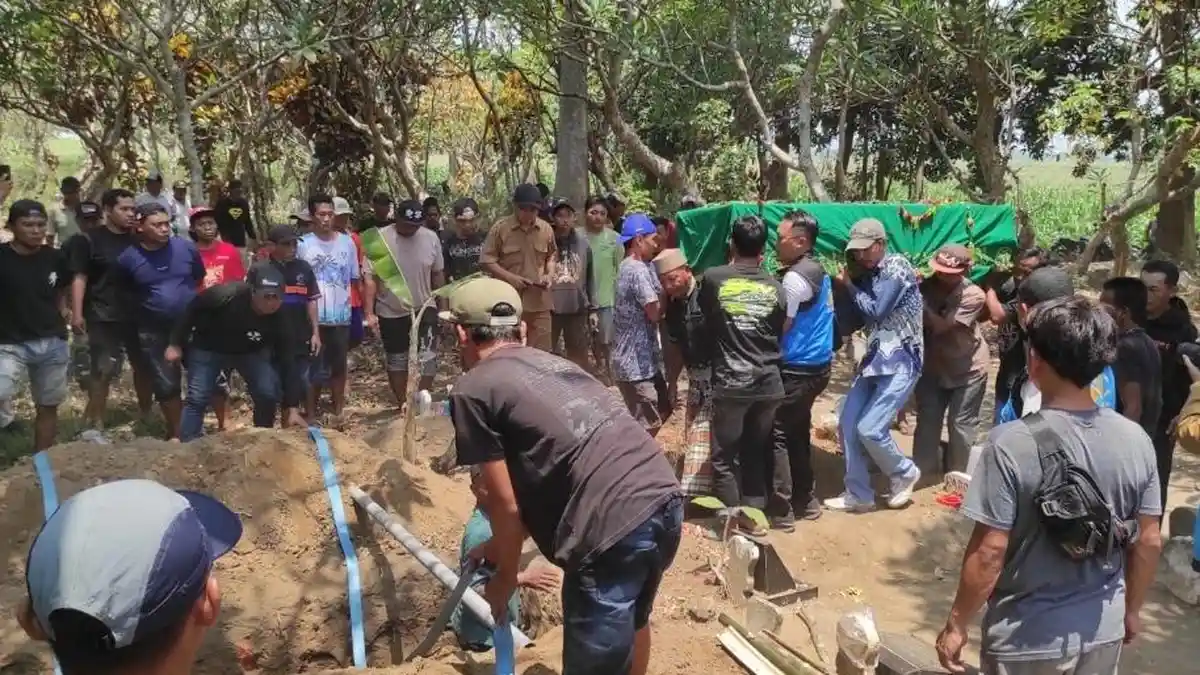 Surono Korban Virgo Transport 8 Dimakamkan di Jombang, Keluarga Baru Terima Info Santunan Rp4 Juta