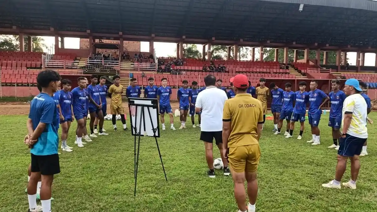 Jadwal Away Belum Pasti, Persibat Batang Pilih Gembleng Fisik dan Kekompakan Lewat Game