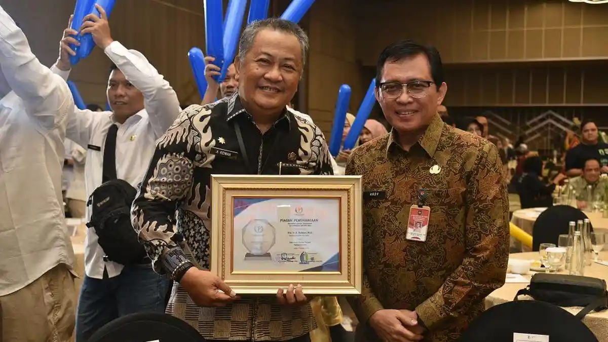 Sekda Kota Jambi A Ridwan Raih Penghargaan ADGLA 2025, Bukti Kepemimpinan Digital Terbaik