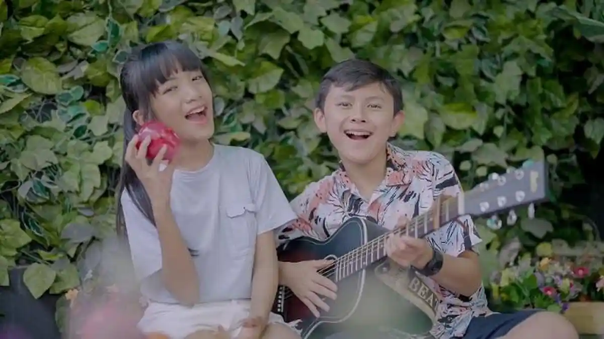 Dulu Seperti Tom and Jerry di Idola Cilik, Kini Vin Batubara dan Shakyra Almahyra Duet Bawakan Lagu