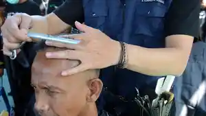 ribuan-dhuafa-ikuti-potong-rambut-gratis_20190520_231126.jpg