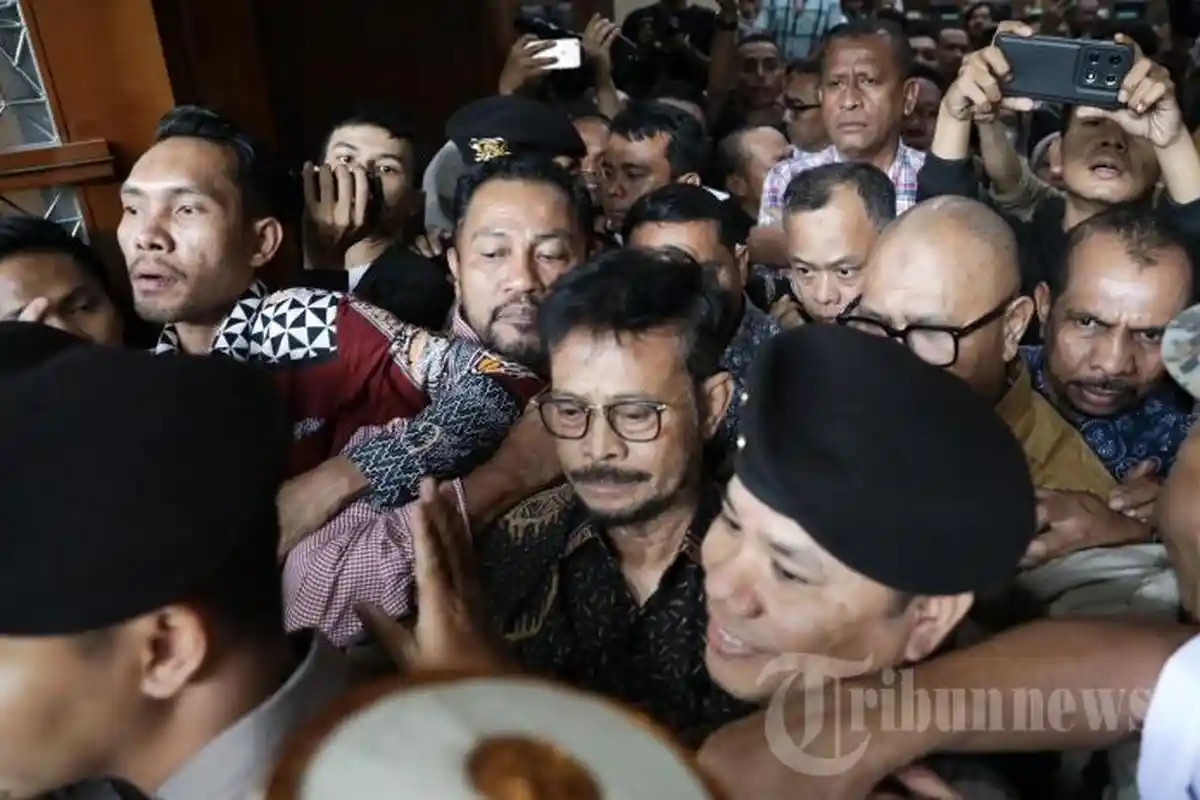 Adik SYL Bercucur Air Mata Dengar Syahrul Yasin Limpo Divonis 10 Tahun