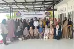 Dosen Poltekkes Kemenkes Aceh Latih Warga Olah Manisan Mangga