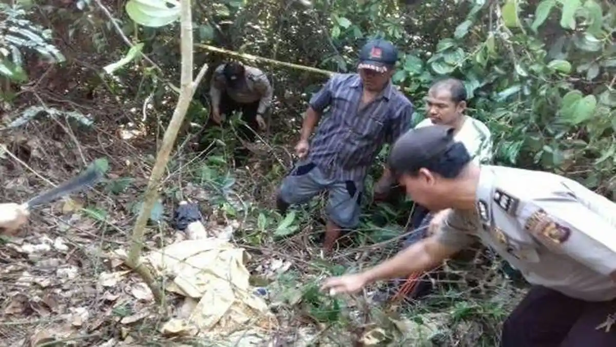 MIRIS, 4 Hari Menghilang, Mahasiswi Cantik Ini Ditemukan Tewas Tanpa Busana Disemak-semak