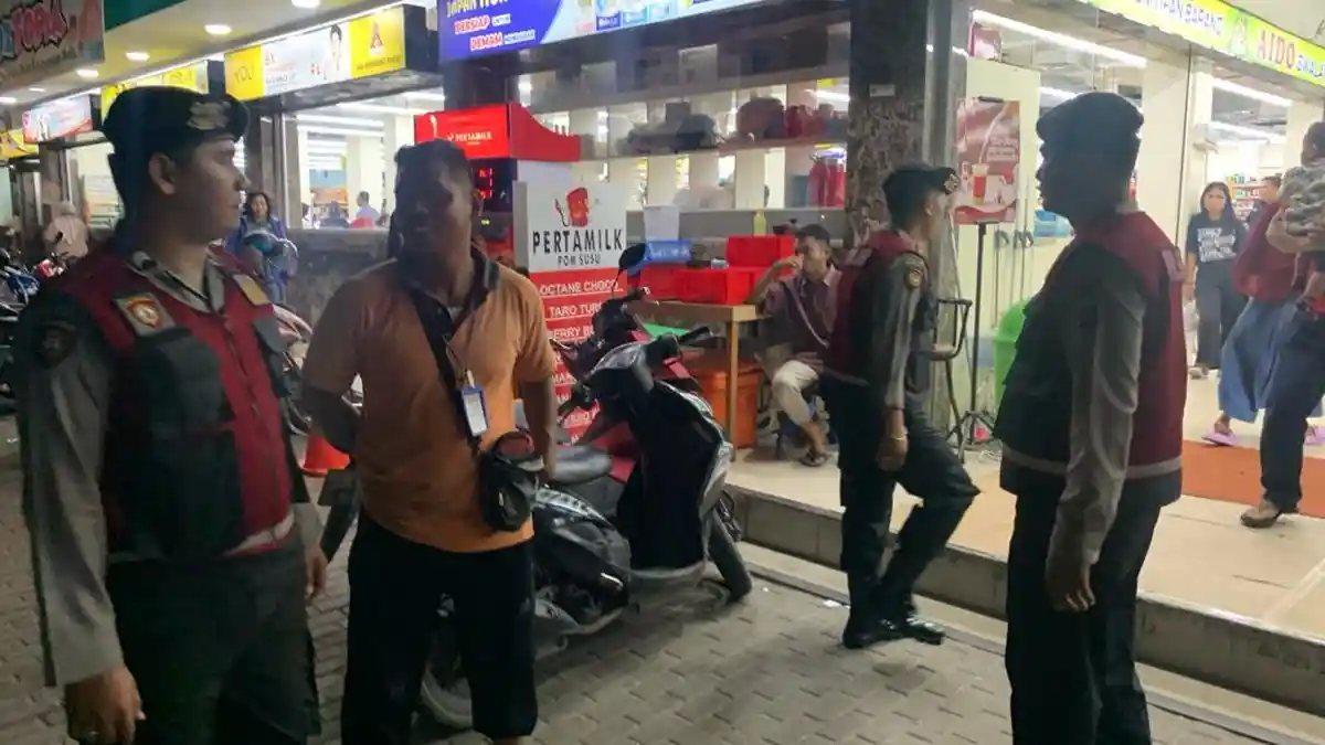 Dukung Pemilu Damai, Polres Sibolga Giatkan Patroli Kota Presisi, Beri Himabuan Kepada Masyarakat