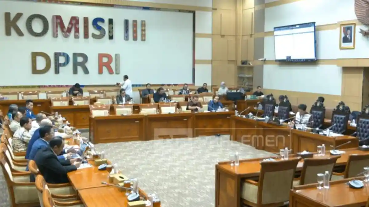 Respons DPR Soal KPK Kritik Aturan Praperadilan di RKUHAP Hambat Penanganan Perkara Korupsi