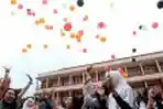 Lepas Balon Usai UN SMAN 1 Palembang