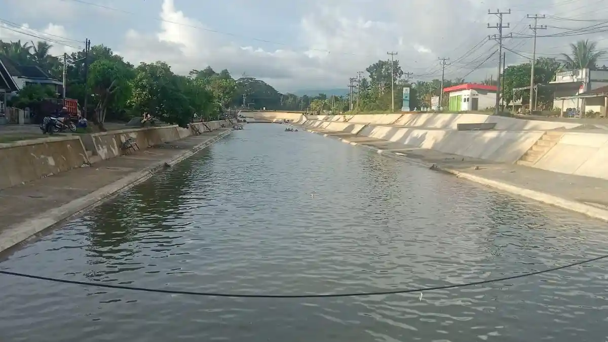 Saat Kemarau, Irigasi Bendung Air Seluma Ramai Didatangi Masyarakat