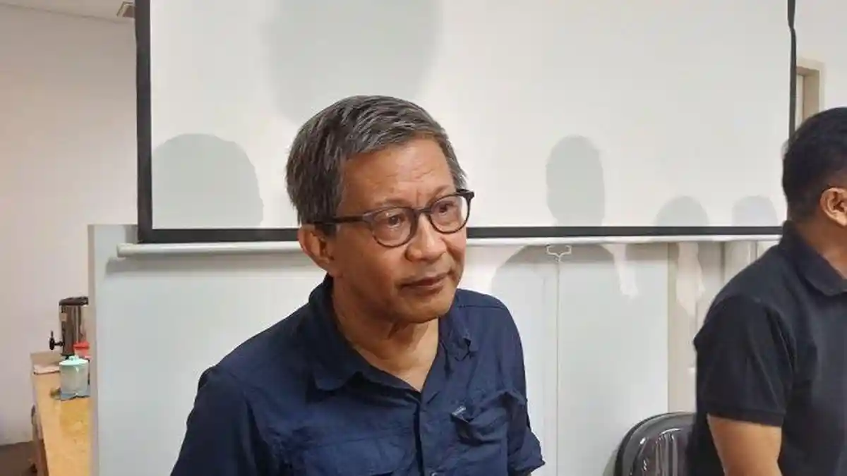 Rumahnya Sampai Digeruduk Emak-emak, Rocky Gerung Kini Ogah Sebut Nama Jokowi Lagi